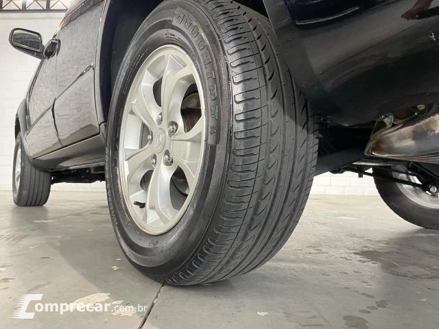 TUCSON - 2.0 MPFI GLS 16V 143CV 2WD 4P AUTOMÁTICO