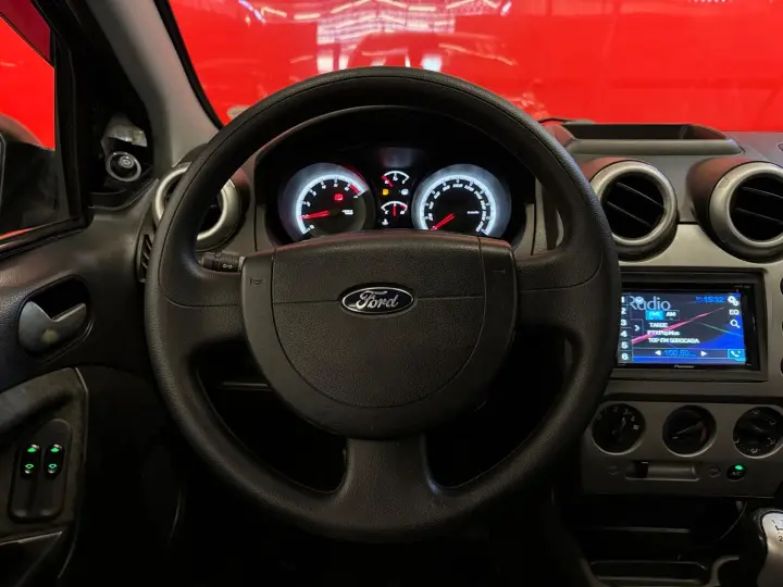 Fiesta 1.6 Mpi Sedan 8V Flex 4P Manual