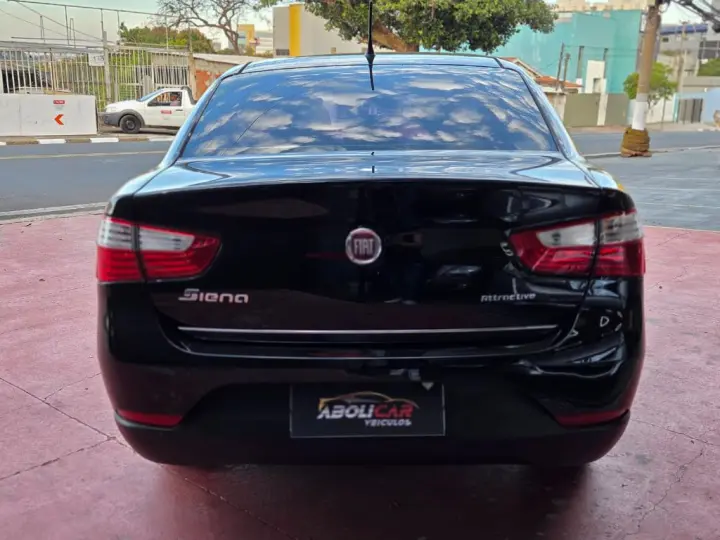 Grand Siena ATTRACTIVE 1.0 Flex 8V 4p