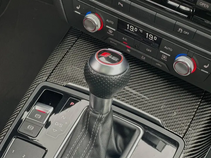 RS6 4.0 AVANT V8 32V BI-TURBO GASOLINA 4P TIPTRONIC