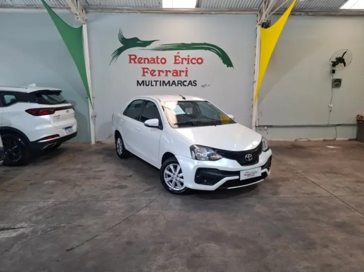 ETIOS 1.5 X Plus Sedan 16V