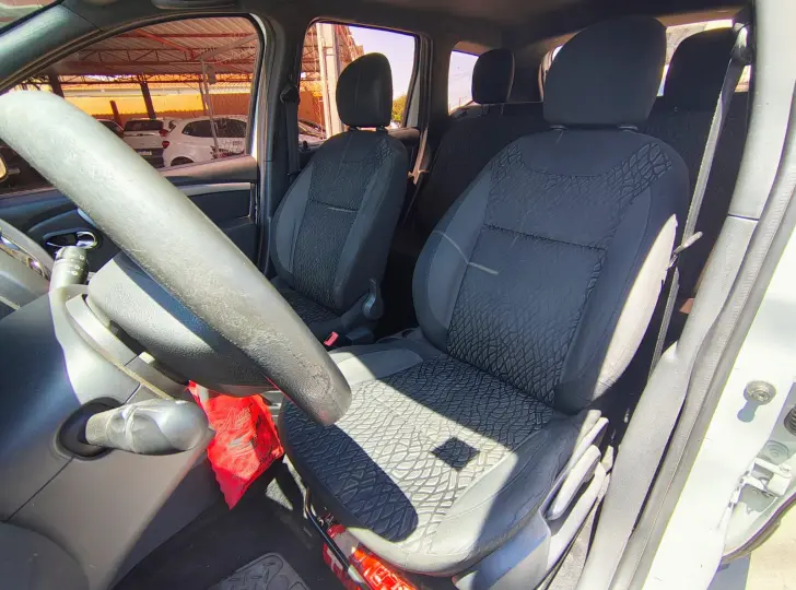 DUSTER Expression 1.6 Hi-Flex 16V Mec.