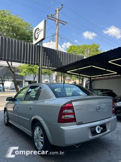 ASTRA 2.0 MPFI Elegance Sedan 8V