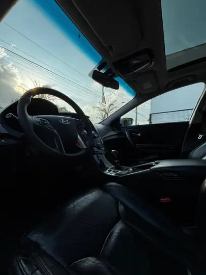 AZERA 3.0 MPFI GLS V6 24V