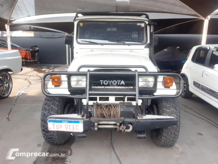 BANDEIRANTE 3.7 Bj50lv 4X4 Teto Rigido