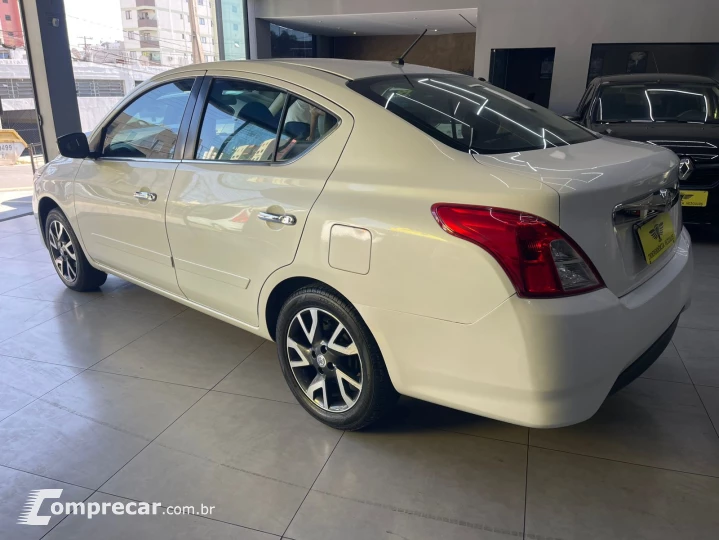 VERSA 1.6 16V Unique