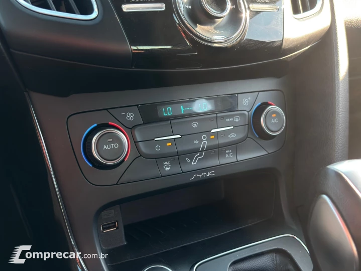 FOCUS 2.0 TITANIUM PLUS FASTBACK 16V FLEX 4P POWERSHIFT