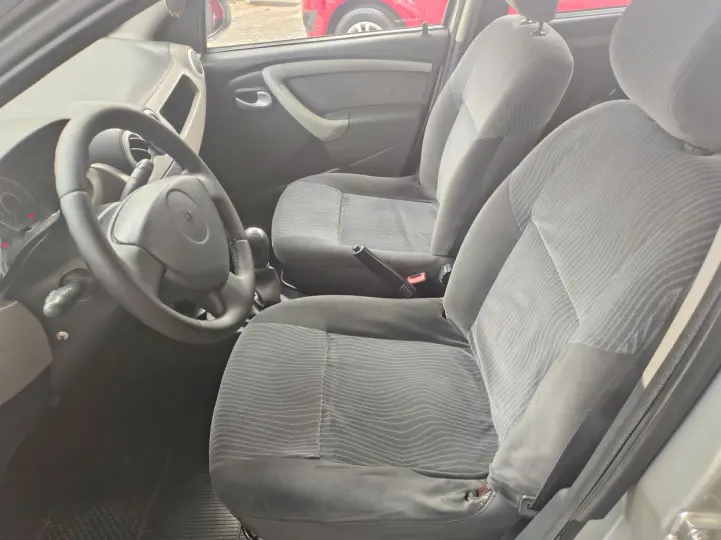 RENAULT SANDERO 1.6 PRIVILEGE 16V