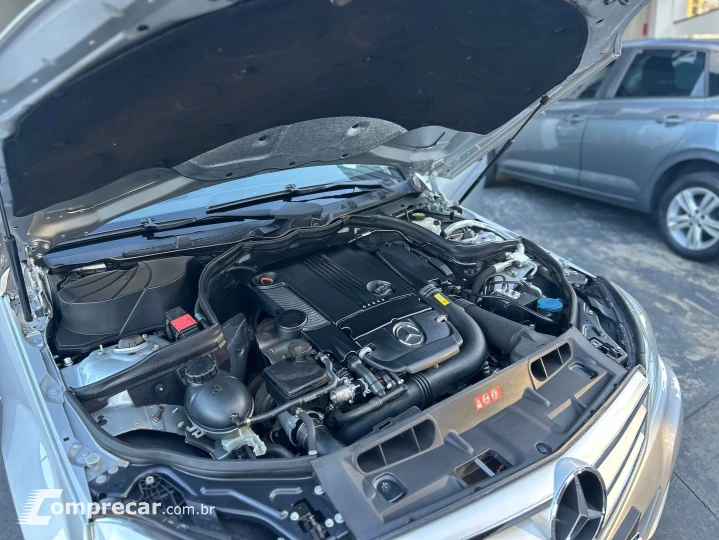 C 180 1.8 Cgi Classic 16V Turbo Gasolina 4P Automático
