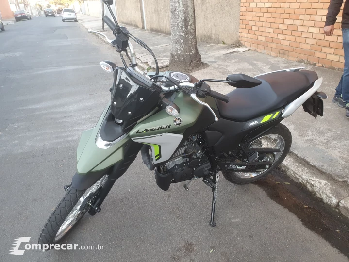 XTZ 250 LANDER CONNECTED