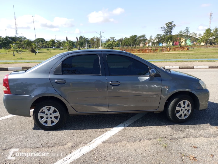 ETIOS 1.5 XS Sedan 16V