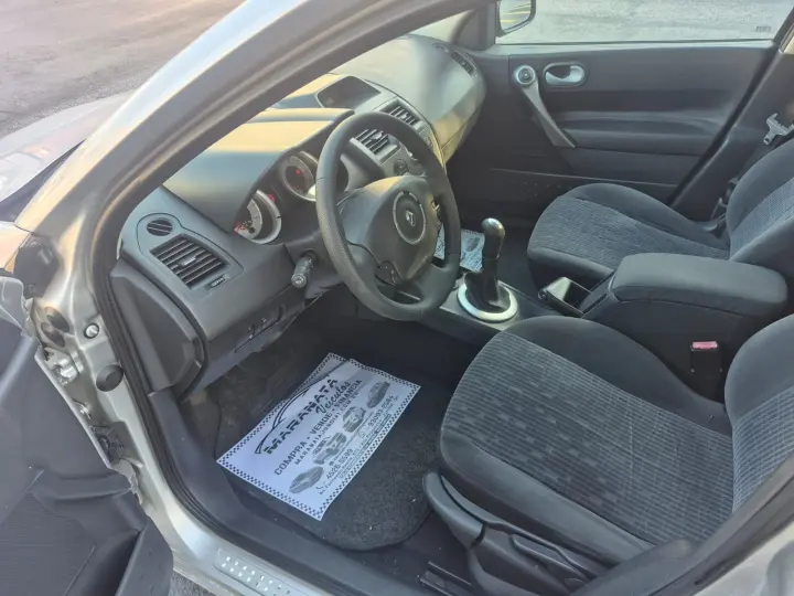 MEGANE GRAN TOUR 1.6 DYNAMIC MANUAL