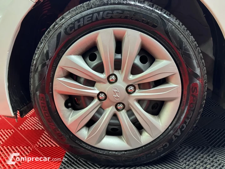 HB20 1.6 COMFORT PLUS 16V 4P MANUAL