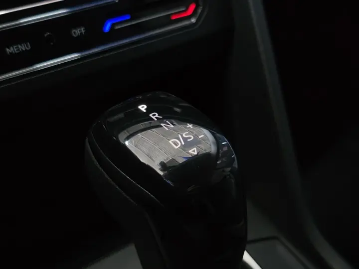 TAOS 1.4 250 TSI TOTAL FLEX COMFORTLINE AUTOMÁTICO