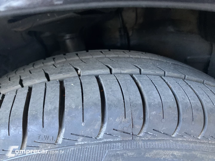 Corolla Fielder SW 1.8 XEi Automatico