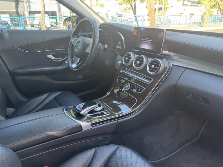 C 180 1.6 CGI Exclusive 16V Turbo