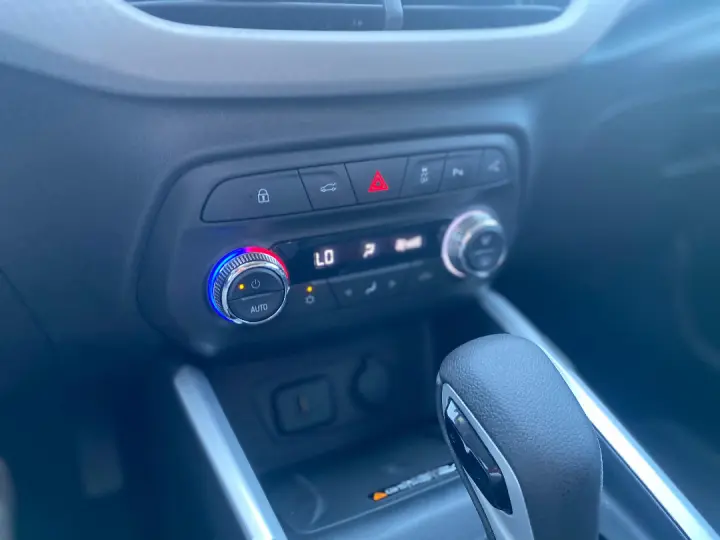 ONIX 1.0 TURBO FLEX PREMIER AUTOMÁTICO