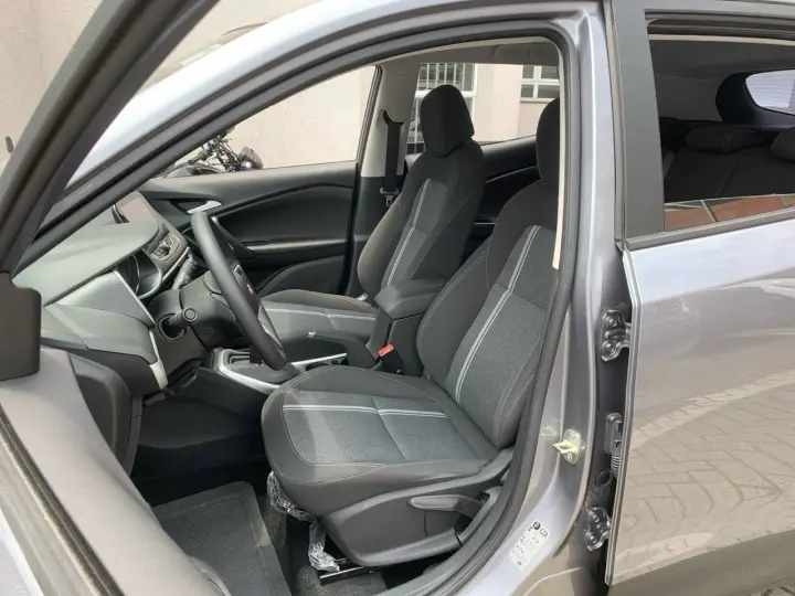 TRACKER LT 1.0 Turbo 12V Flex Aut.