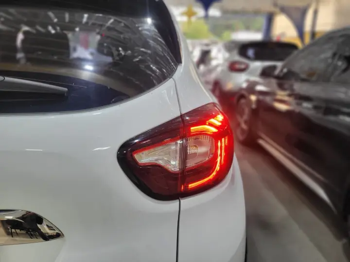 CAPTUR Intense 2.0 16V Flex 5p Aut.