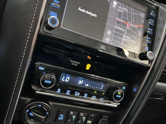 HILUX SW4 - 2.8 D-4D TURBO SRX 7L 4X4 AUTOMÁTICO