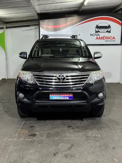Hilux SW4 SR 4x2 2.7/ 2.7 Flex 16V Aut.