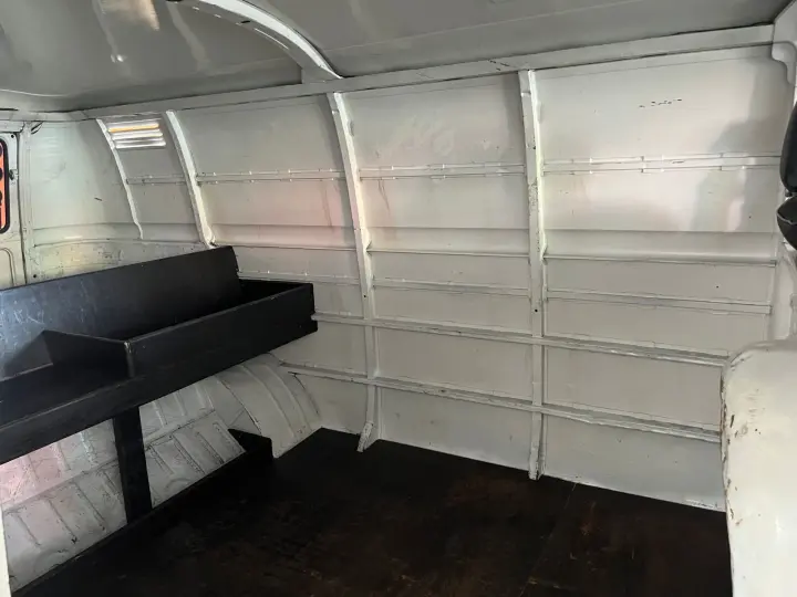 KOMBI 1.6 Furgão 8V