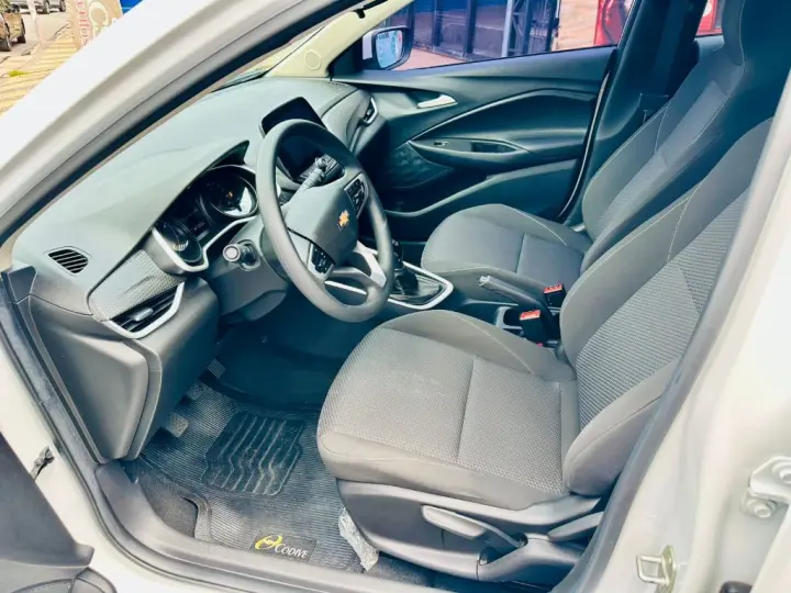 ONIX HATCH LT 1.0 12V Flex 5p Mec.