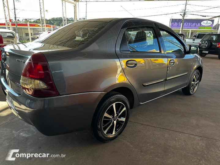 Etios sedan 1.5 xs