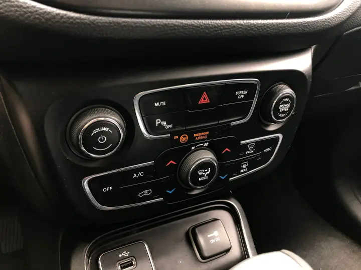 Compass 2.0 16V Flex Longitude Automático