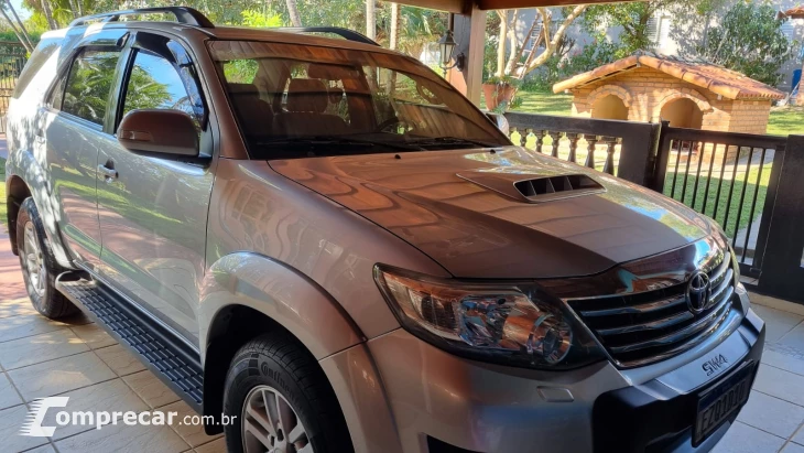 HILUX SW4 3.0 SRV 4X4 7 Lugares 16V Turbo Intercooler