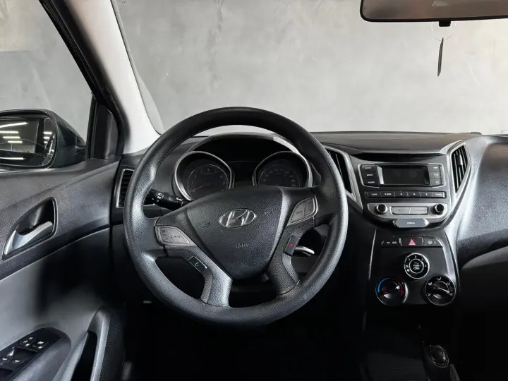 HB20S 1.6 COMFORT PLUS 16V FLEX 4P AUTOMÁTICO