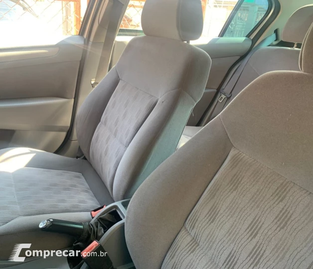 VECTRA 2.0 MPFI Elegance 8V 140cv