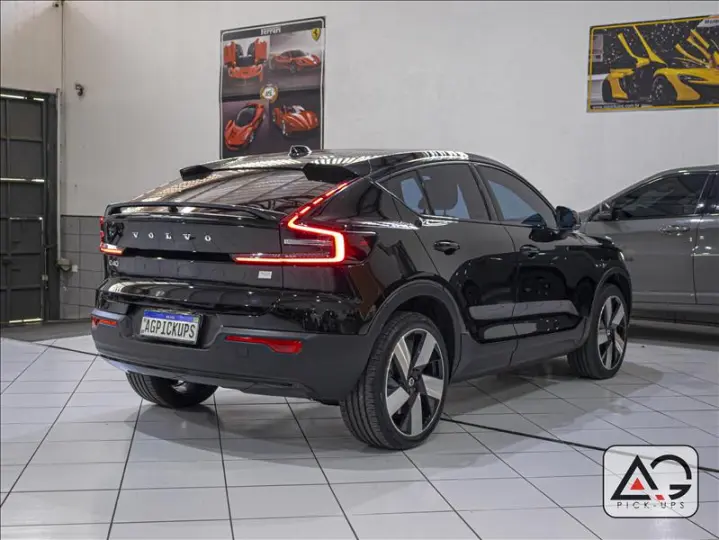 C40 P8 Recharge Pure Electric AWD