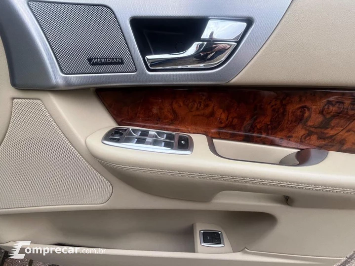 XF 2.0 Premium Luxury