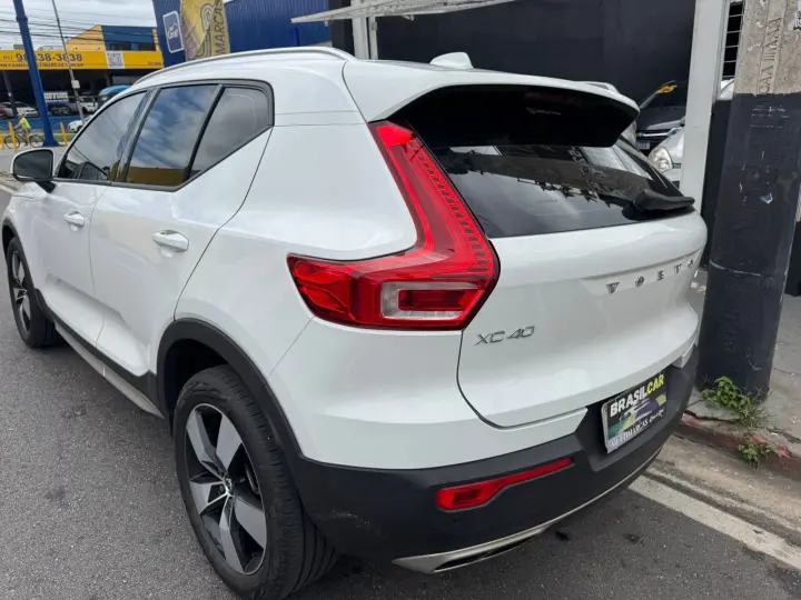 XC 40 2.0 T5 GASOLINA MOMENTUM AWD GEARTRONIC