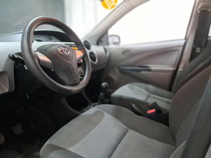 Etios 1.3 Xs 16V Flex 4P Manual