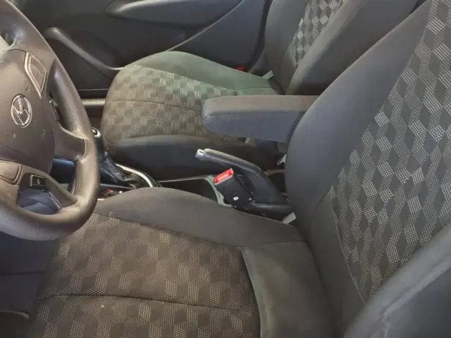 HB20 - 1.6 COMFORT PLUS 16V 4P AUTOMÁTICO