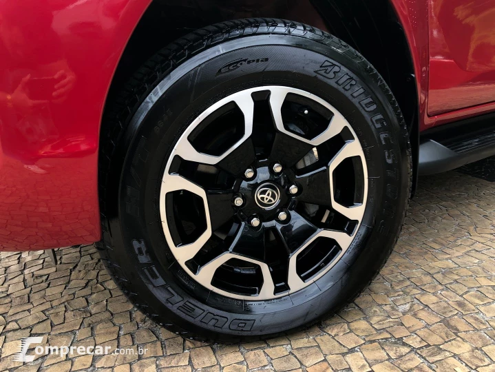 Hilux 2.8 D-4D Turbo Diesel Cd Srv 4X4 Automático