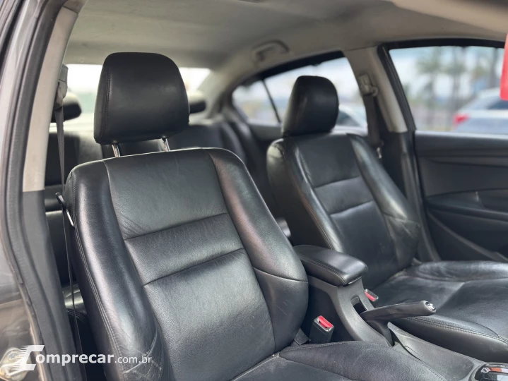 CITY 1.5 LX Sedan 16V