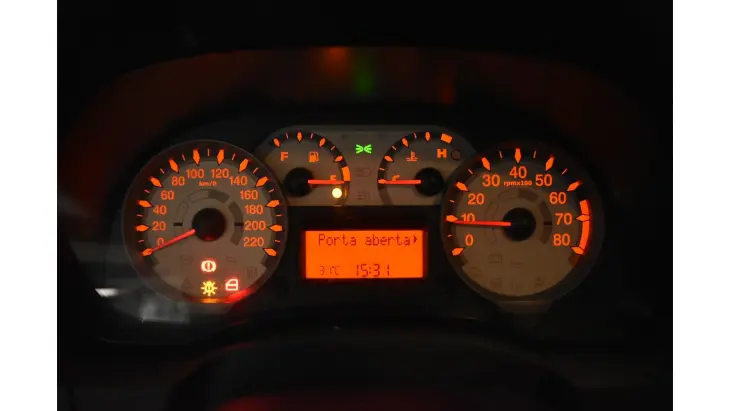 STRADA - 1.8 MPI ADVENTURE CD 8V 2P MANUAL