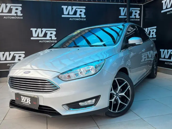 FOCUS 2.0 Titanium Hatch 16V