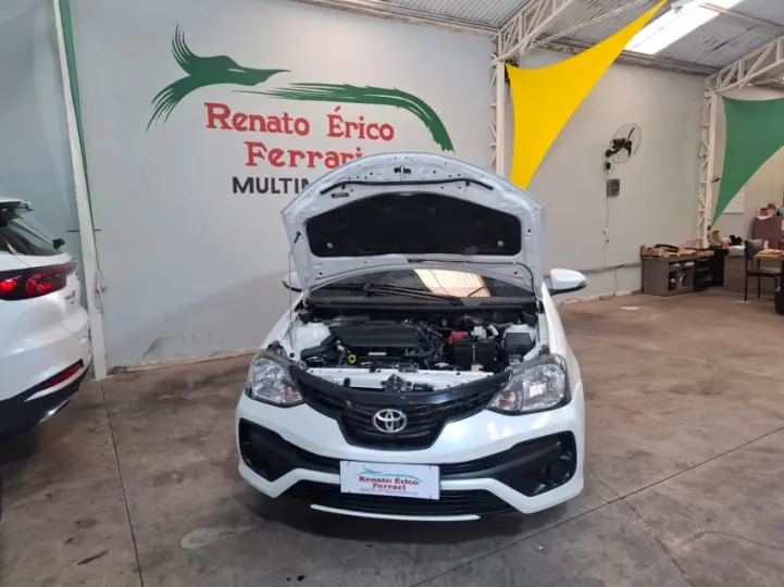 ETIOS 1.5 X Plus Sedan 16V