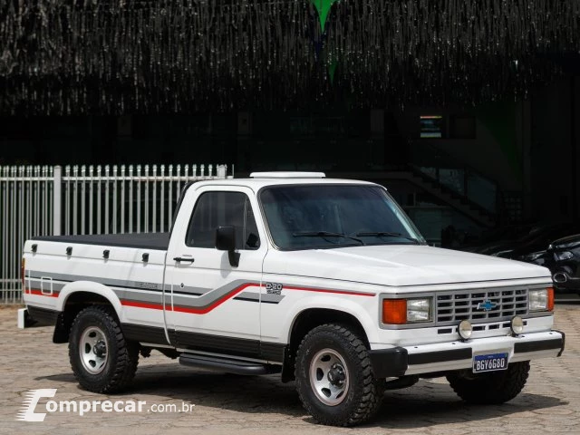 D20 - 4.0 CUSTOM DE LUXE CS 8V TURBO 2P MANUAL