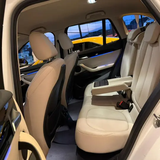 X1 2.0 16V Sdrive18i TOP