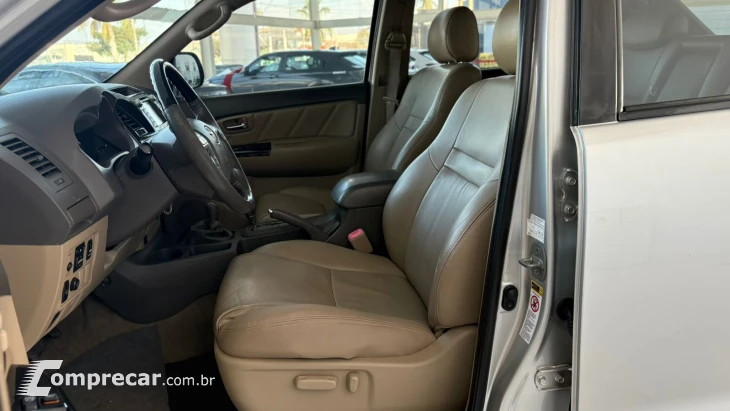 Hilux SW4 SRV 3.0 4X4 (7 Lugares)