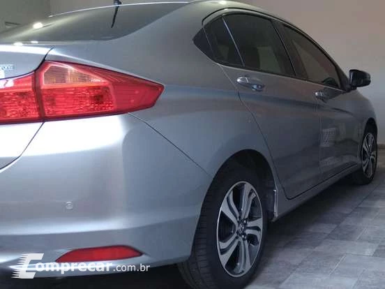 CITY 1.5 LX Sedan 16V