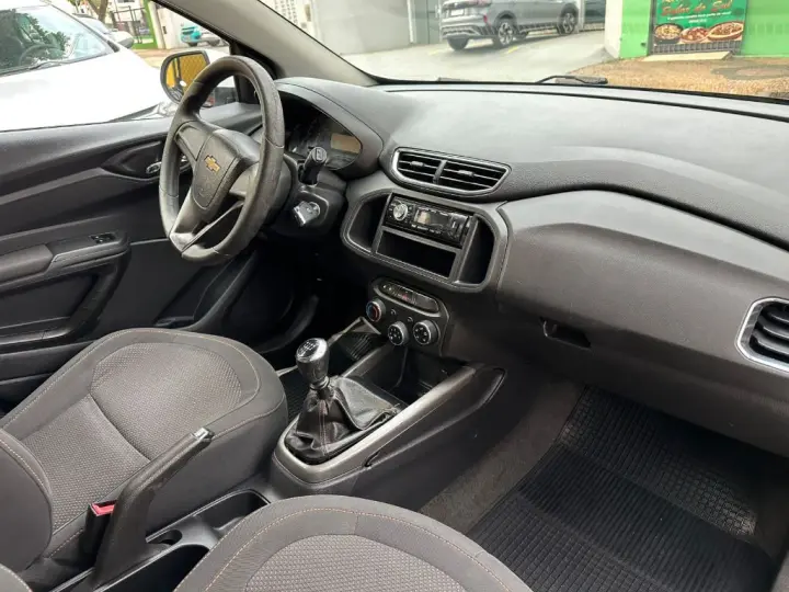 ONIX HATCH LT 1.0 8V FlexPower 5p Mec.