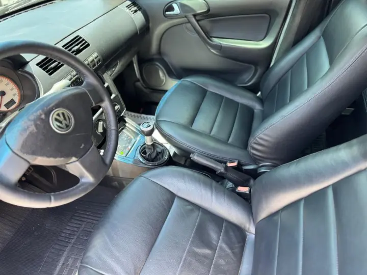 Gol 1000 Mi 16V/ Ouro 4p