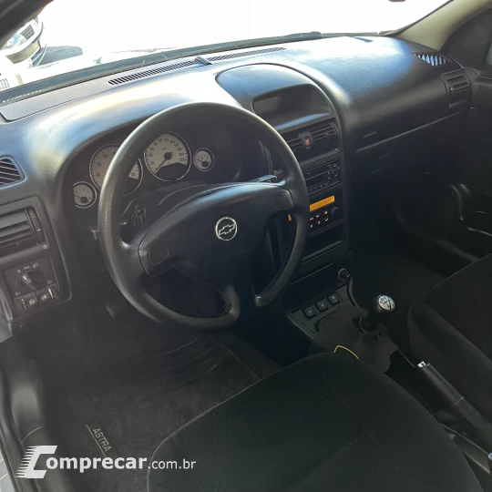 Astra Sed. Advant. 2.0 8V MPFI FlexP. 4p