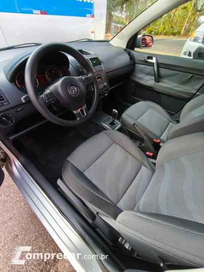 Polo Sedan 1.6 4P